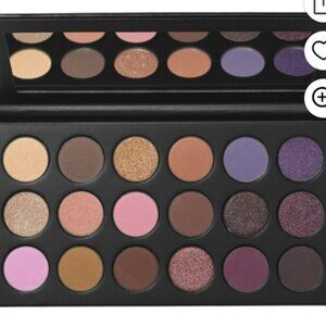 Morphe 18F Talkin' Flirty Artistry Palette